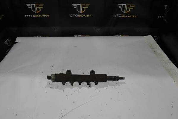 FORD CUSTOM 300 L 155 PS ÇIKMA PARÇA TRANSİT ÖNDEN ÇEKER 2000 MAZOT DAĞITICISI